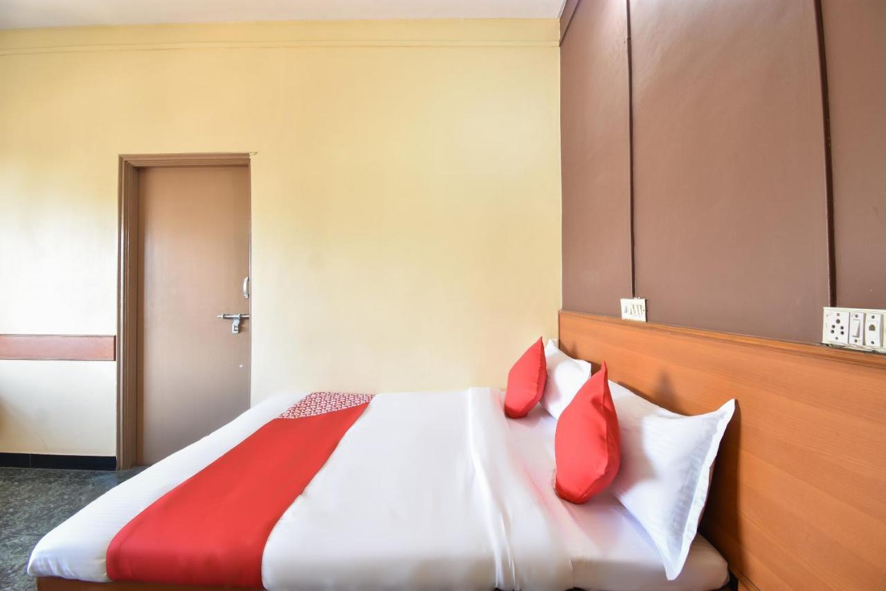 Oyo 63264 Hotel Shamiana Pandharpur Exterior foto